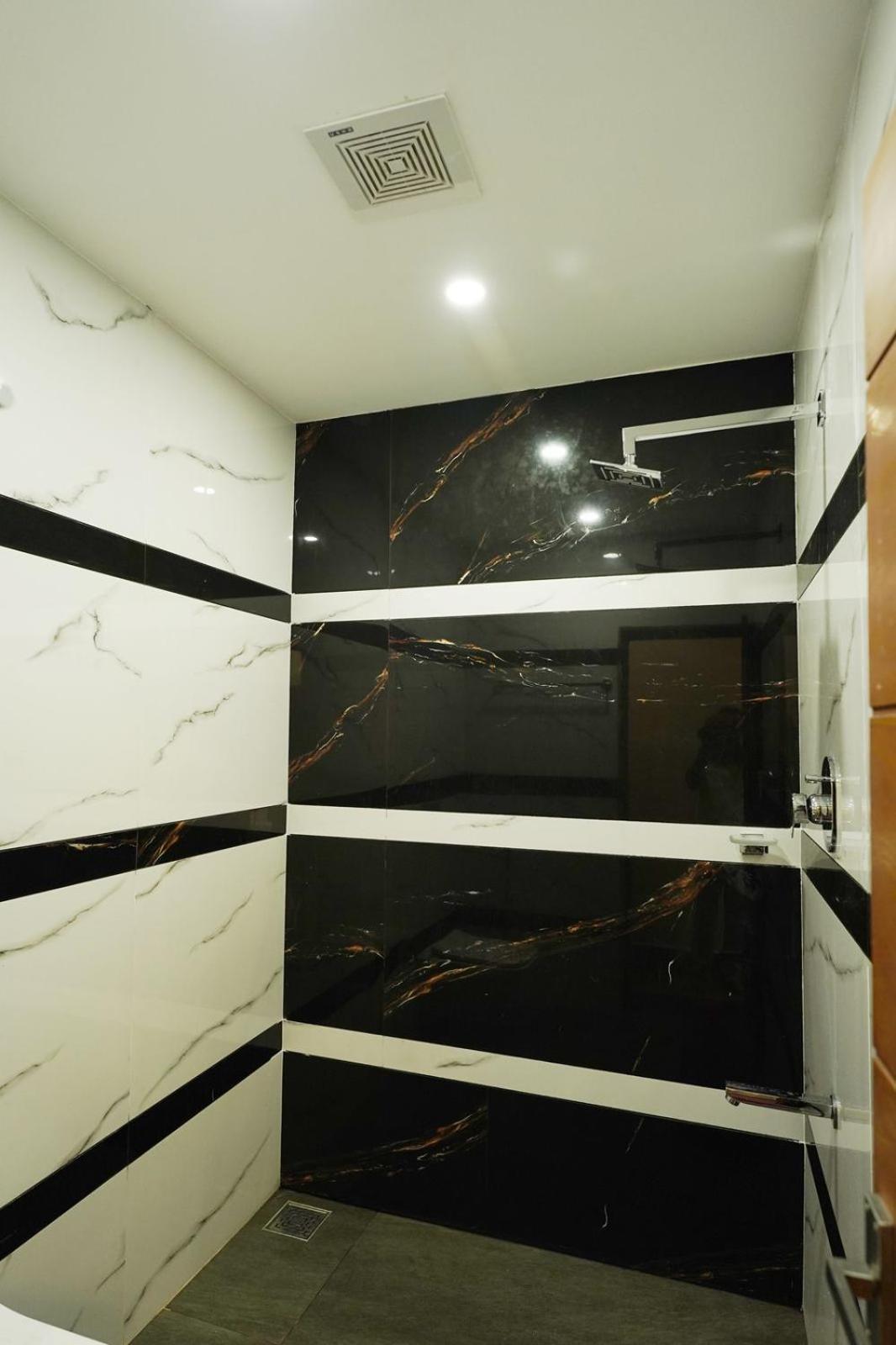 Krishnakripa Premium Residency Hotel Kochi Exterior photo