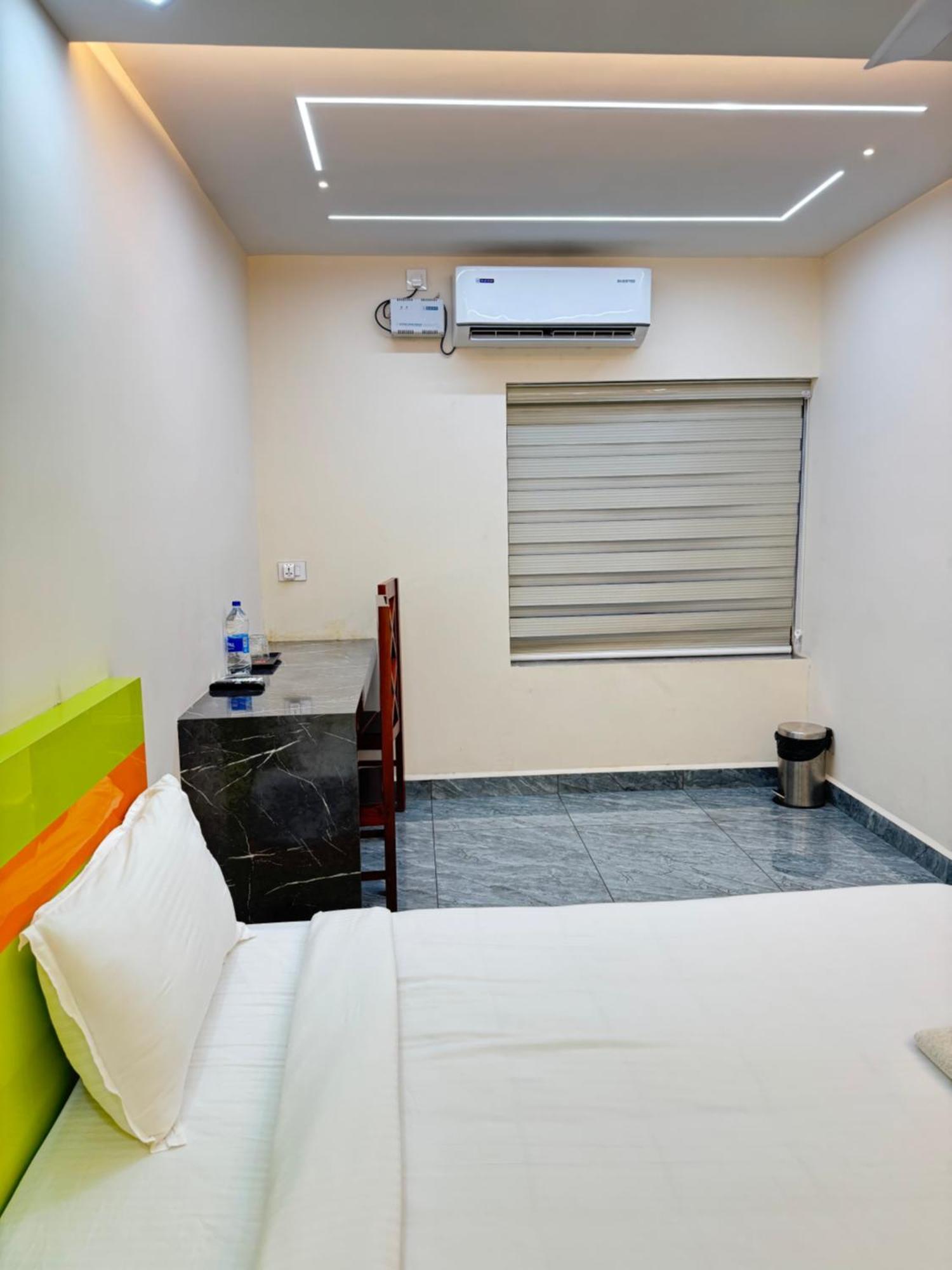 Krishnakripa Premium Residency Hotel Kochi Exterior photo