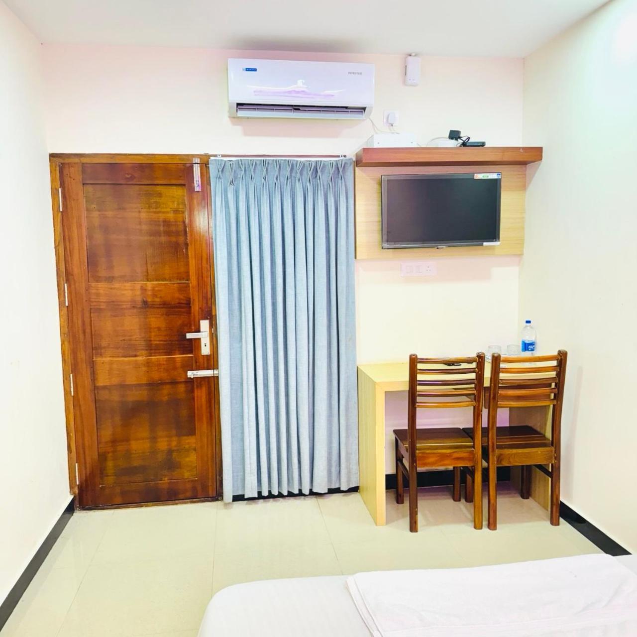 Krishnakripa Premium Residency Hotel Kochi Exterior photo